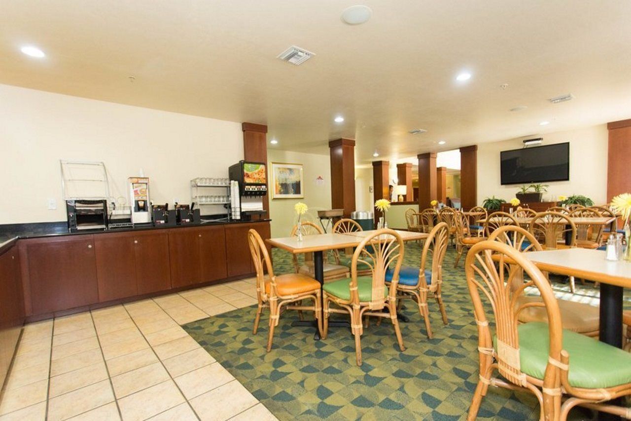 Hawthorn Extended Stay By Wyndham North Naples מראה חיצוני תמונה