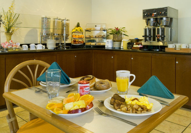 Hawthorn Extended Stay By Wyndham North Naples מראה חיצוני תמונה